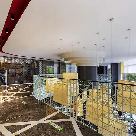 Ibis Styles Merter 5*