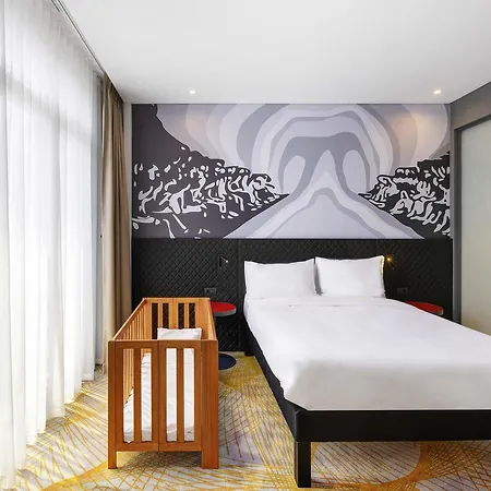 Ibis Styles Merter 5*