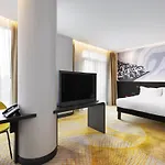 Ibis Styles Merter 5*