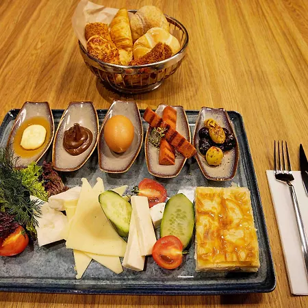 Ibis Styles Merter 5*