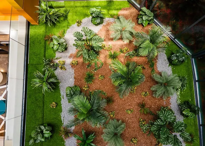 Ibis Styles Merter מלון 5*