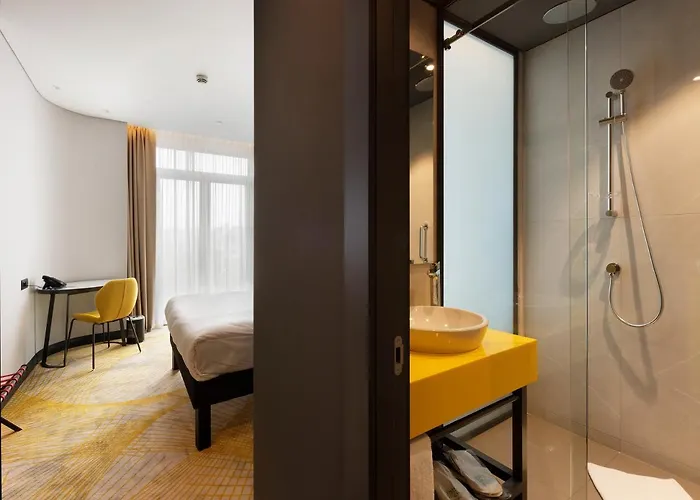 Ibis Styles Merter מלון