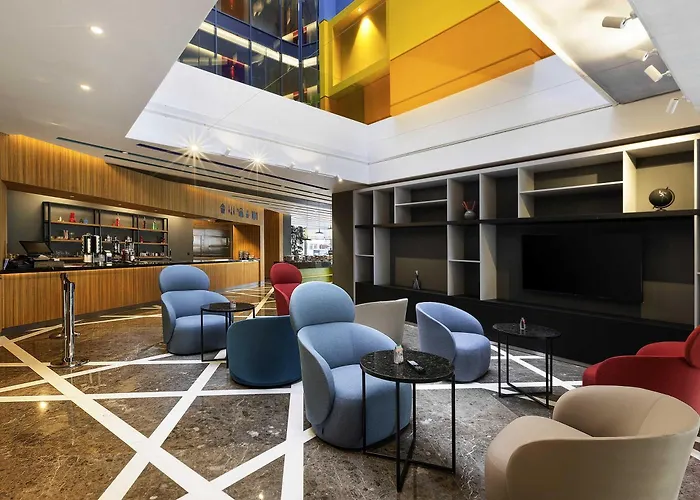 Ibis Styles Merter מלון 5*