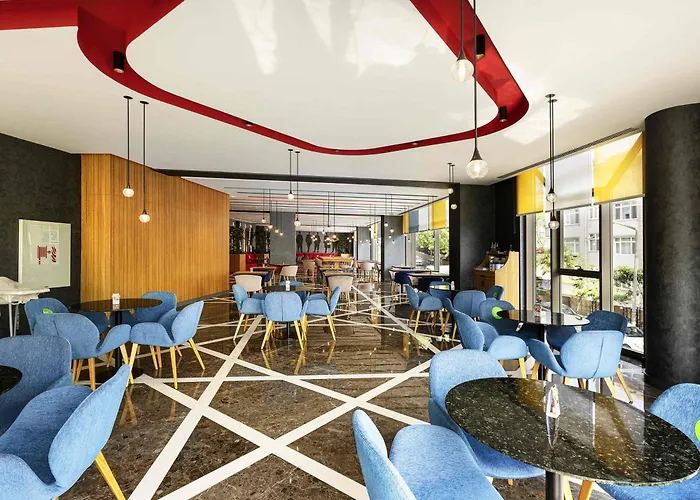 Ibis Styles Merter מלון 5*