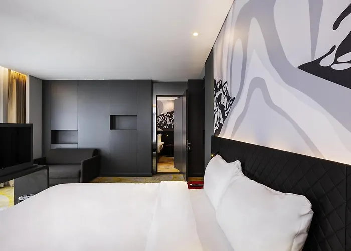 Ibis Styles Merter 5*